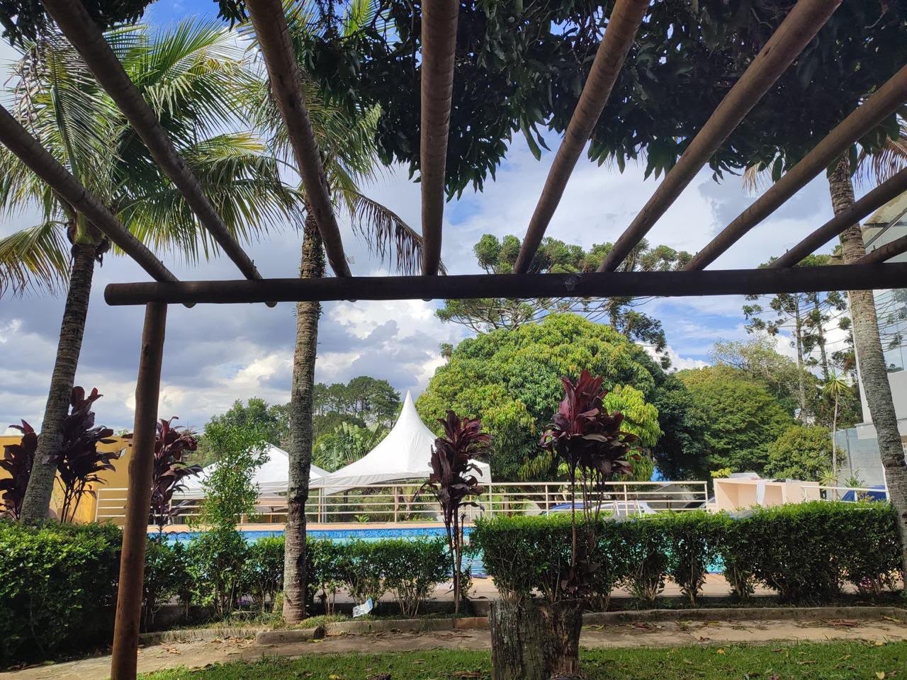 Jardim tranquilo da Clínica Renovamente